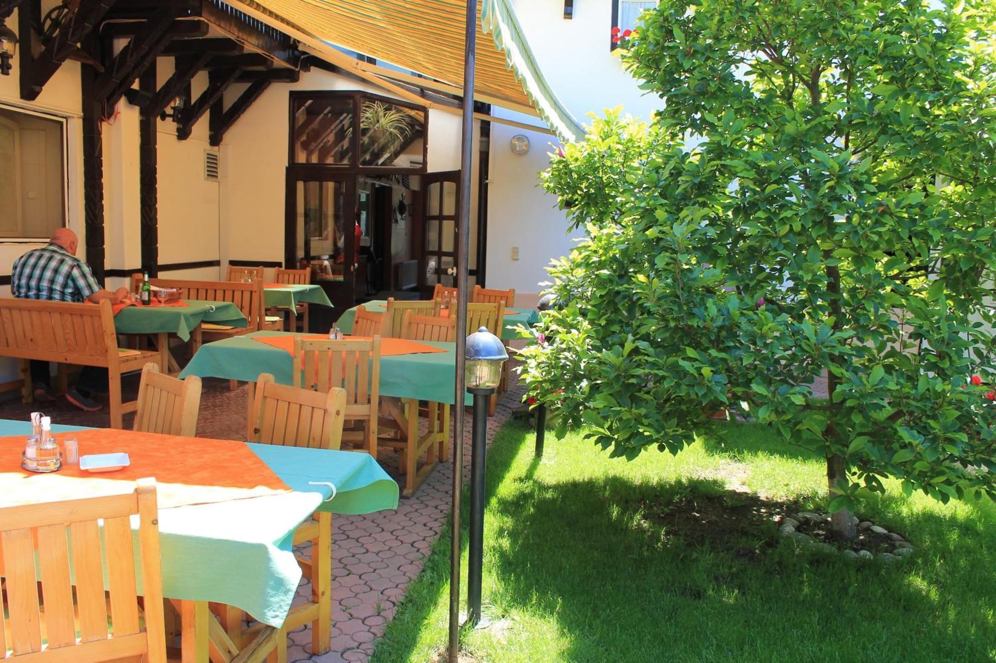 Pension Tip-Top Târgu-Mureş Buitenkant foto