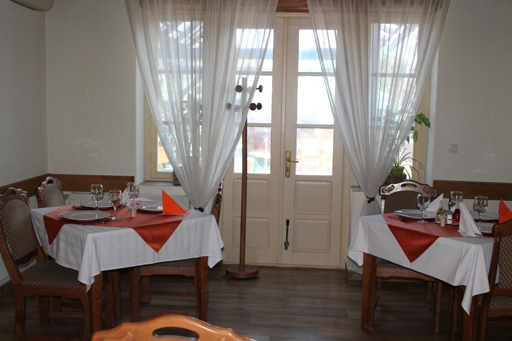 Pension Tip-Top Târgu-Mureş Buitenkant foto