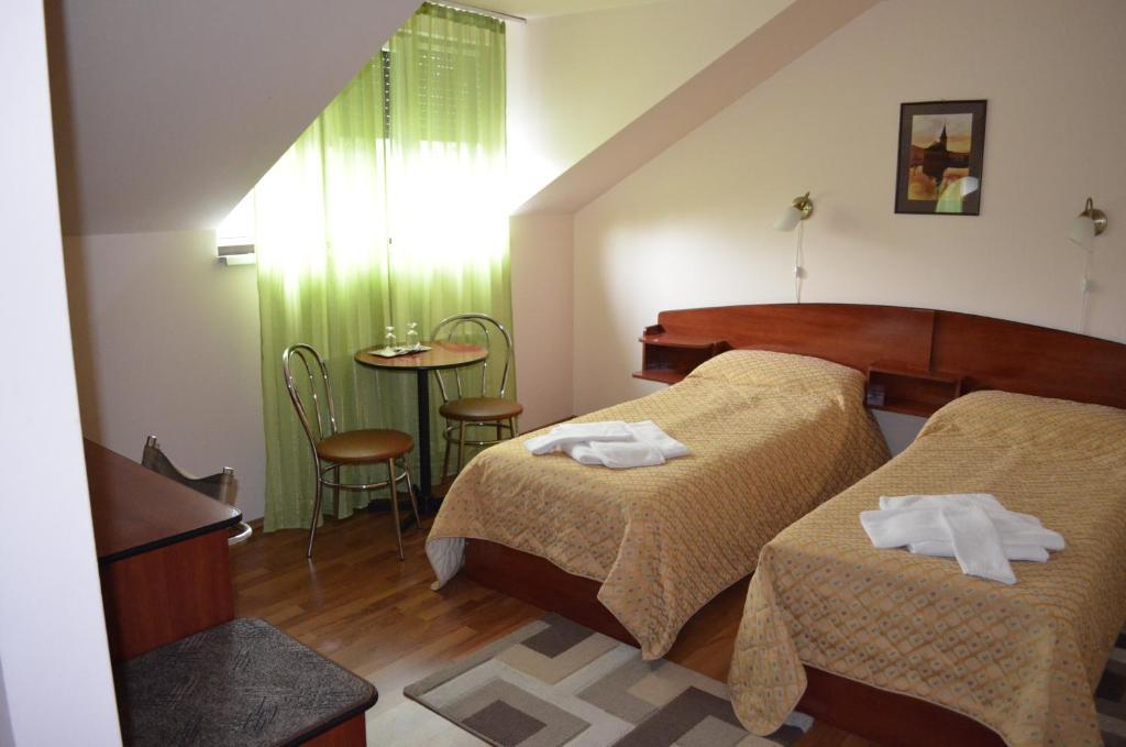 Pension Tip-Top Târgu-Mureş Kamer foto